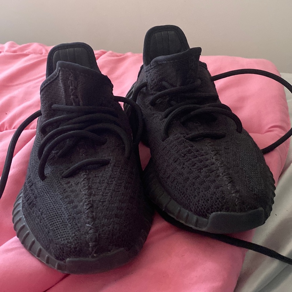 Only been worn 3 or 4 times big kid size 4 1/2 could be worn for a boy or girl .